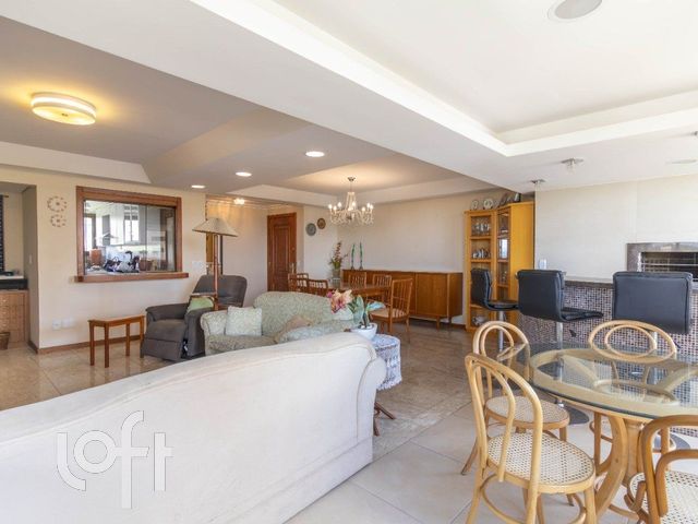 Apartamento com 148m², 3 dormitórios, 1 suíte, 2 vagas, Higienópolis em Porto Alegre