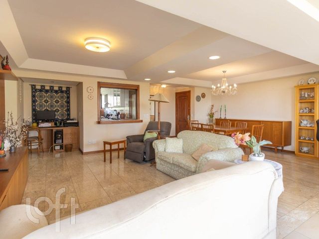 Apartamento com 148m², 3 dormitórios, 1 suíte, 2 vagas, Higienópolis em Porto Alegre