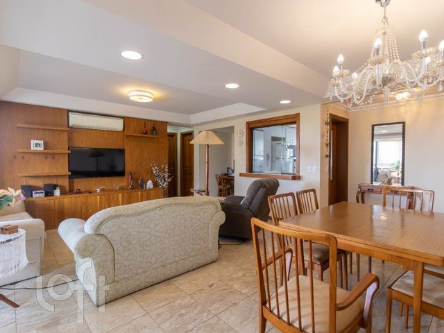 Apartamento com 148m², 3 dormitórios, 1 suíte, 2 vagas, Higienópolis em Porto Alegre