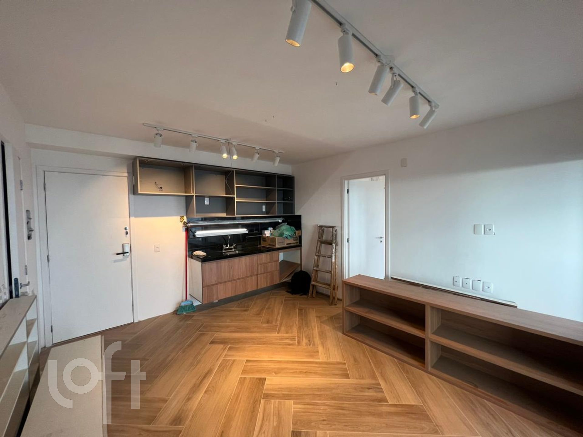 Apartamento à venda com 2 quartos, 71m² - Foto 1