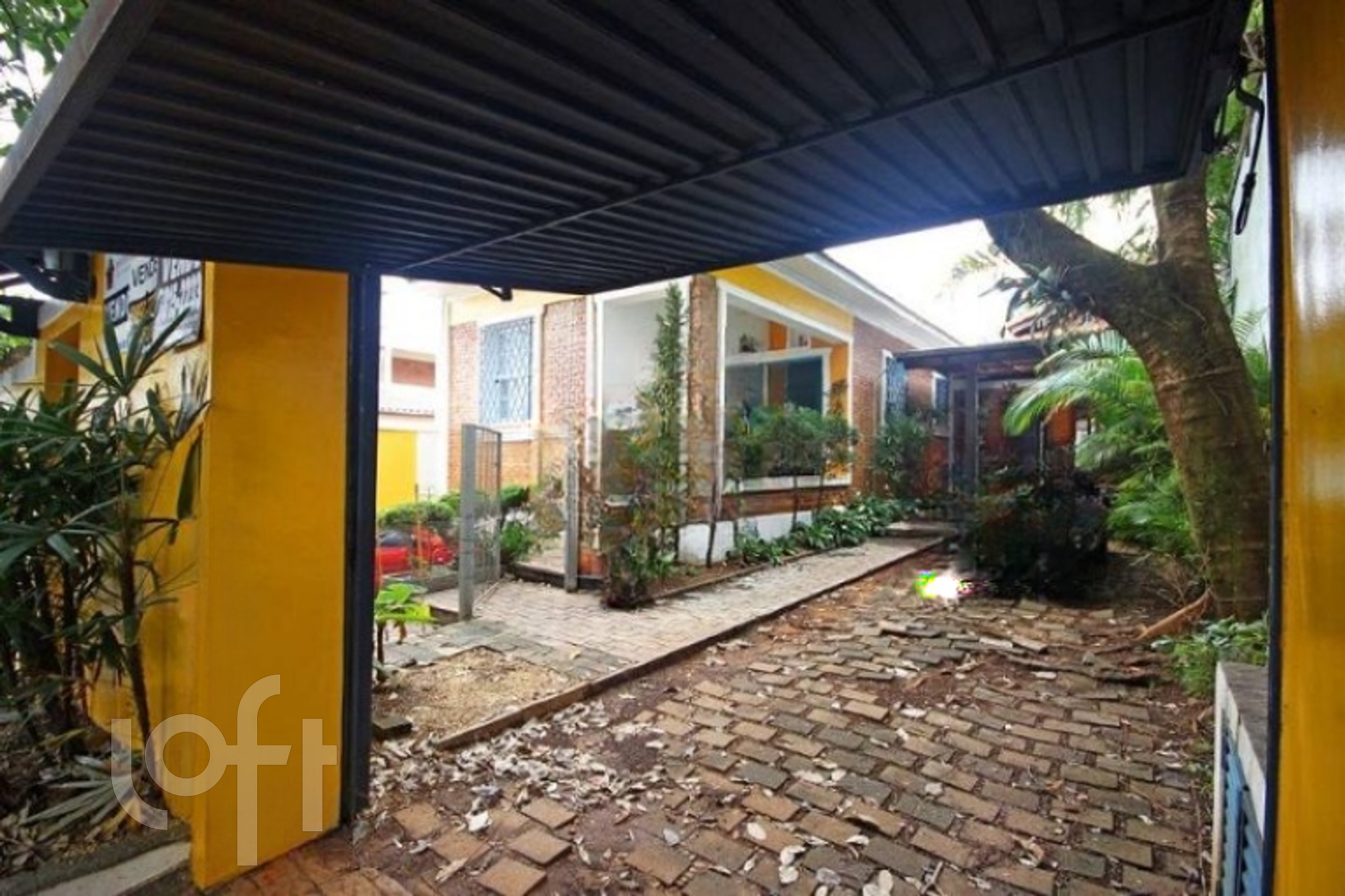 Casa à venda com 3 quartos, 300m² - Foto 3