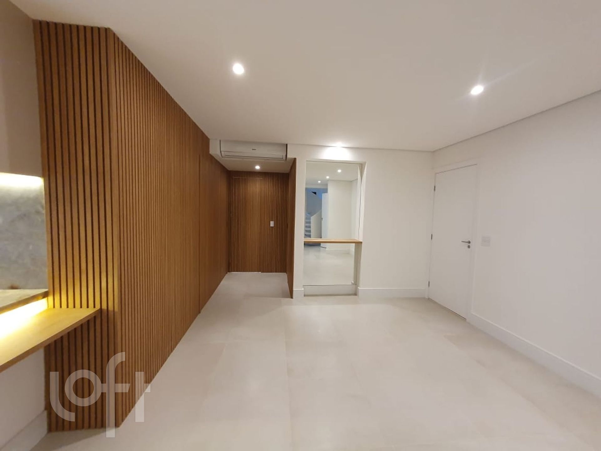 Apartamento à venda com 3 quartos, 170m² - Foto 1