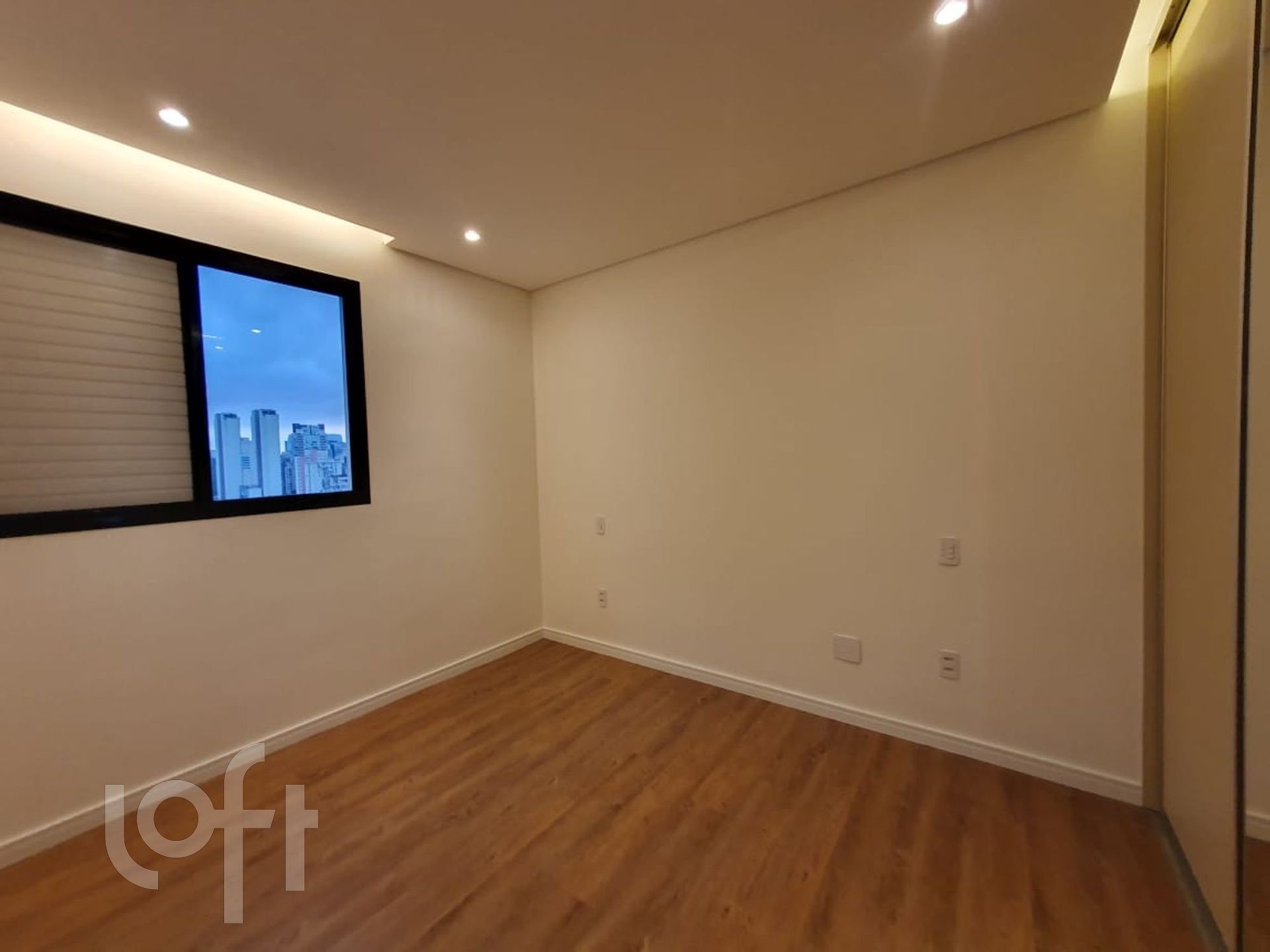 Apartamento à venda com 3 quartos, 170m² - Foto 3