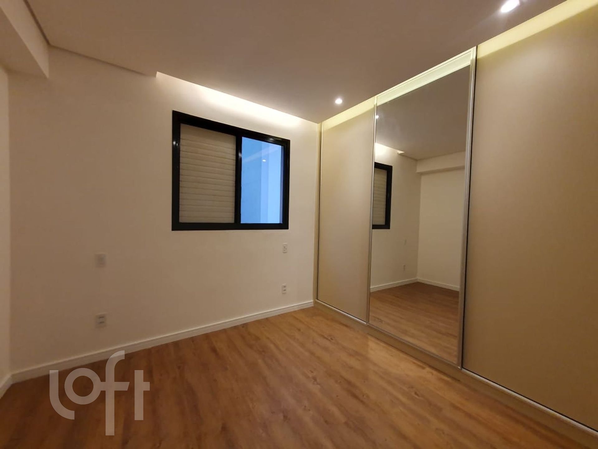 Apartamento à venda com 3 quartos, 170m² - Foto 4