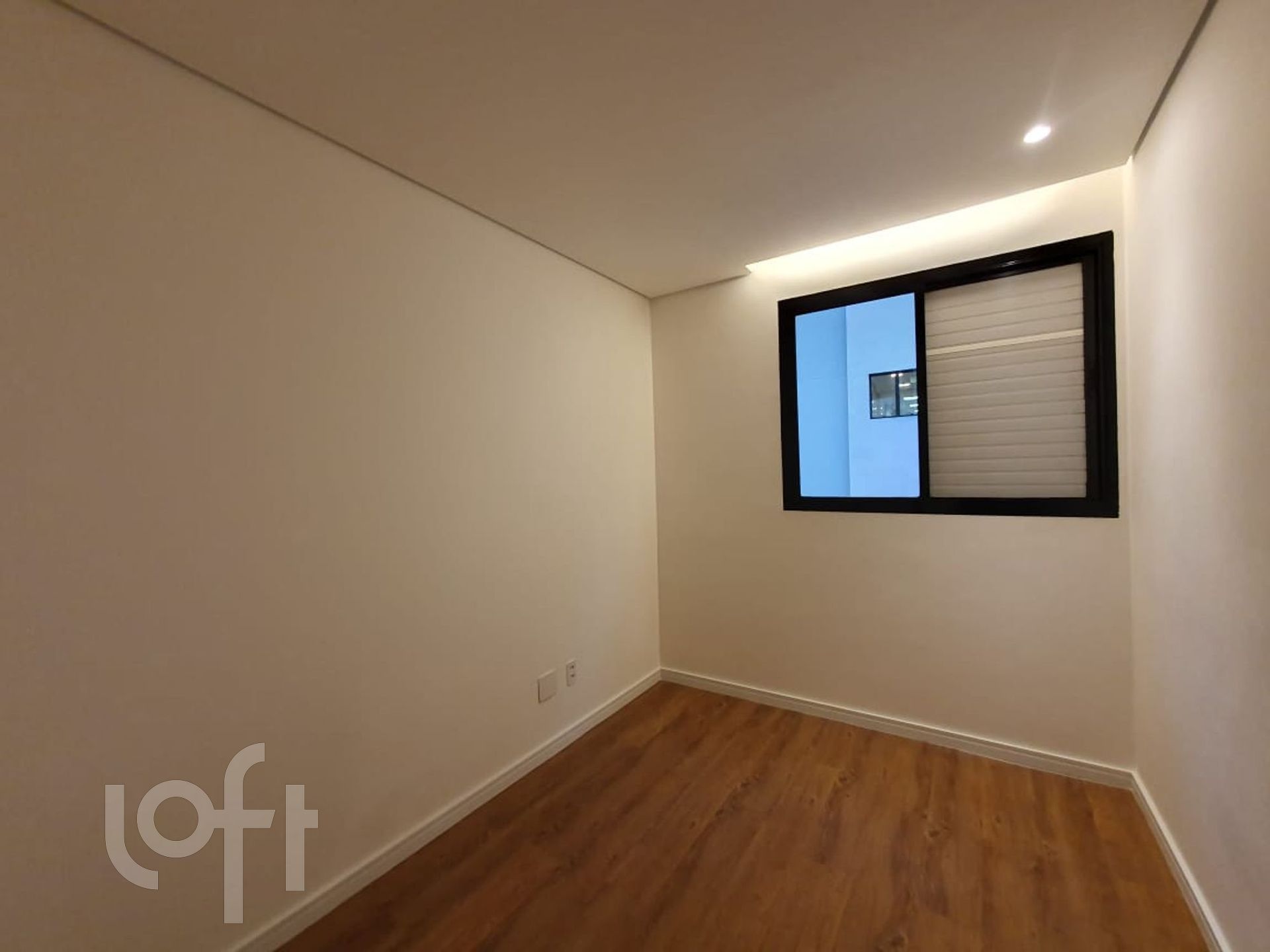 Apartamento à venda com 3 quartos, 170m² - Foto 2