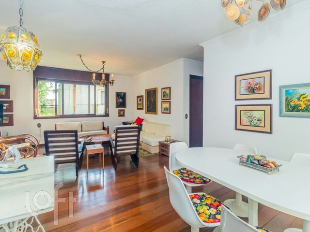 Apartamento com 124m², 3 dormitórios, 1 suíte, 2 vagas, Três Figueiras em Porto Alegre