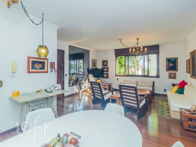 Apartamento com 124m², 3 dormitórios, 1 suíte, 2 vagas, Três Figueiras em Porto Alegre