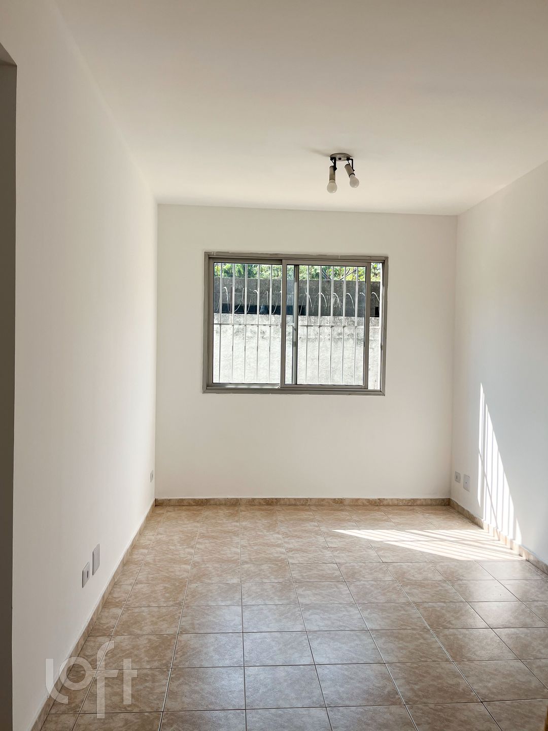 Apartamento à venda com 2 quartos, 55m² - Foto 1