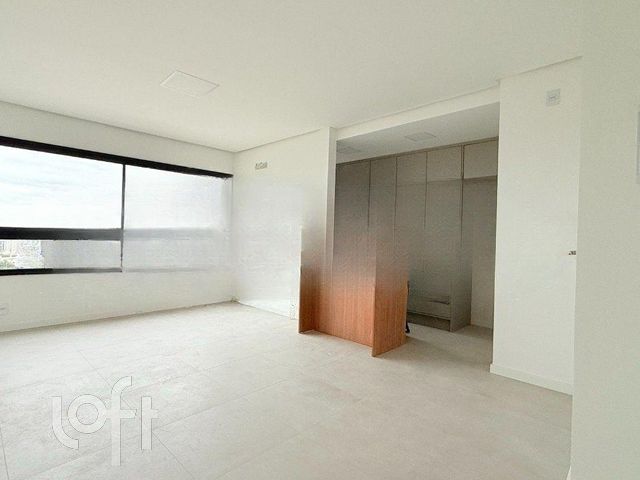 Apartamento com 76m², 3 dormitórios, 1 suíte, 2 vagas, Vila Ipiranga em Porto Alegre