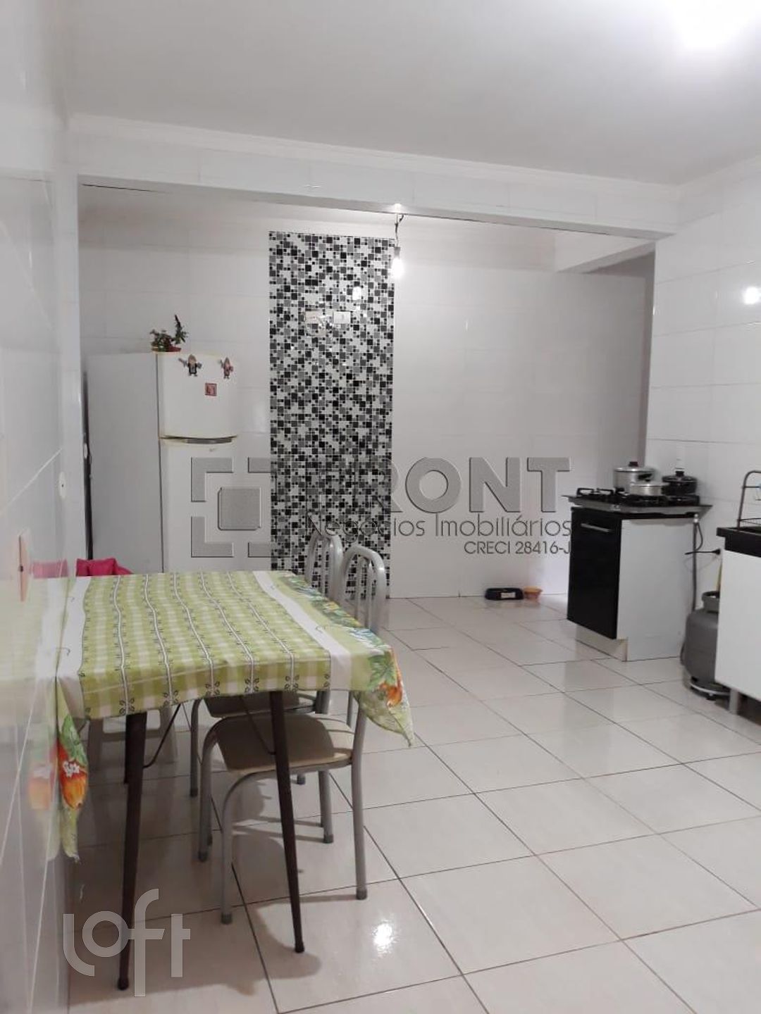 Casa à venda com 3 quartos, 300m² - Foto 2