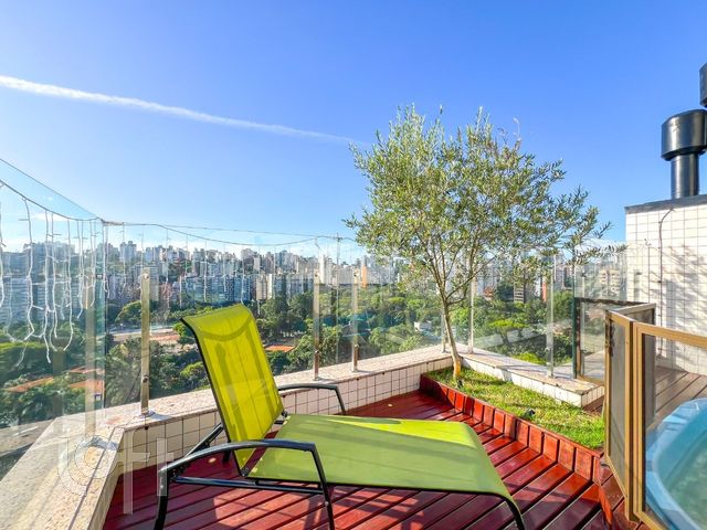 Apartamento com 248m², 3 dormitórios, 1 suíte, 4 vagas, Petrópolis em Porto Alegre