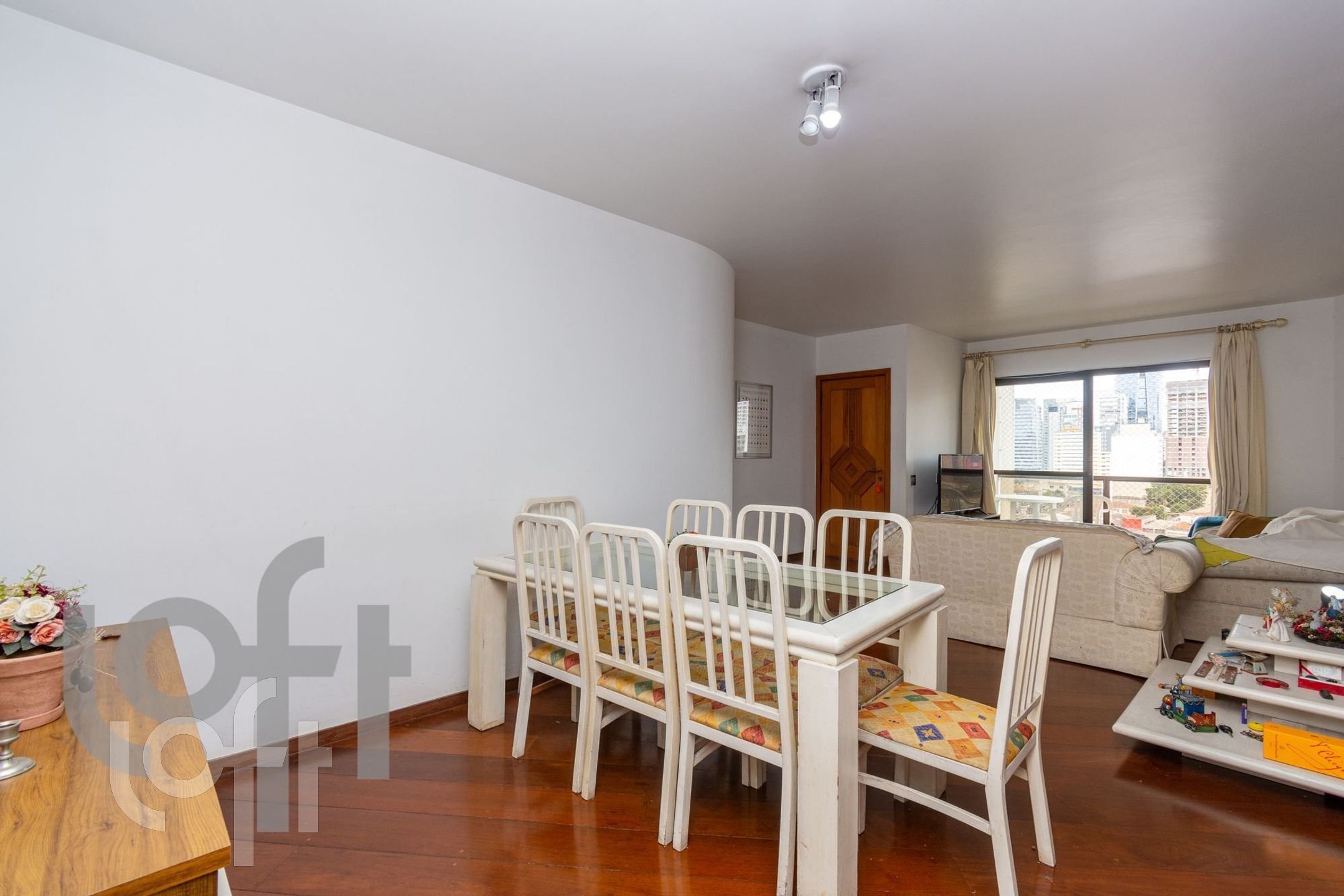 Apartamento à venda com 3 quartos, 151m² - Foto 1