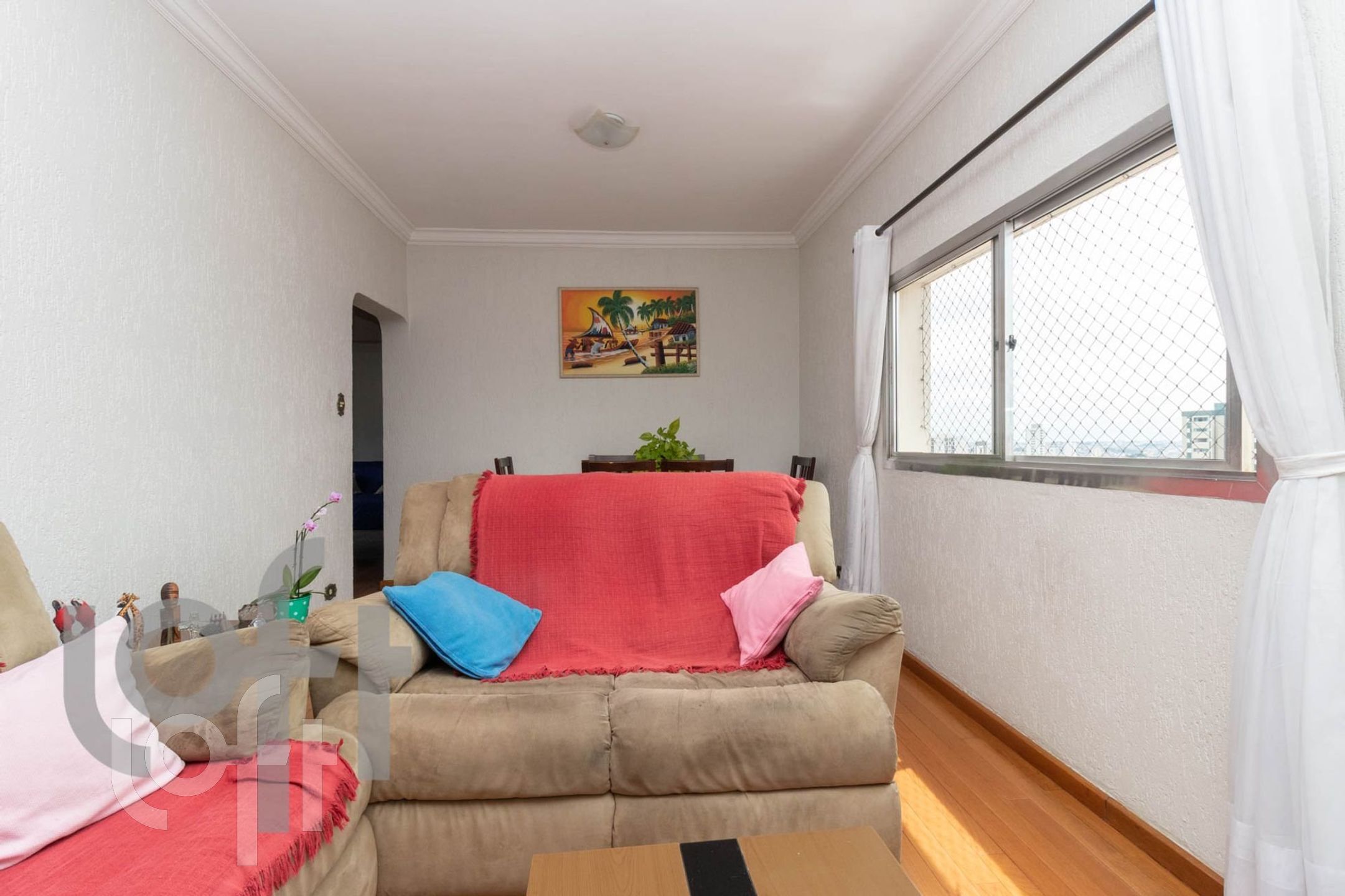 Apartamento à venda com 2 quartos, 70m² - Foto 1