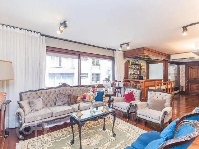 Apartamento com 240m², 3 dormitórios, 1 suíte, 3 vagas, Independência em Porto Alegre