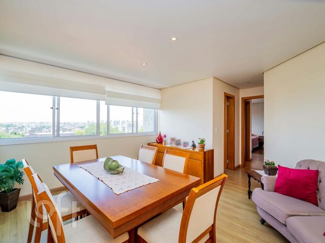 Apartamento com 70m², 2 dormitórios, 1 suíte, 1 vaga, Cristo Redentor em Porto Alegre