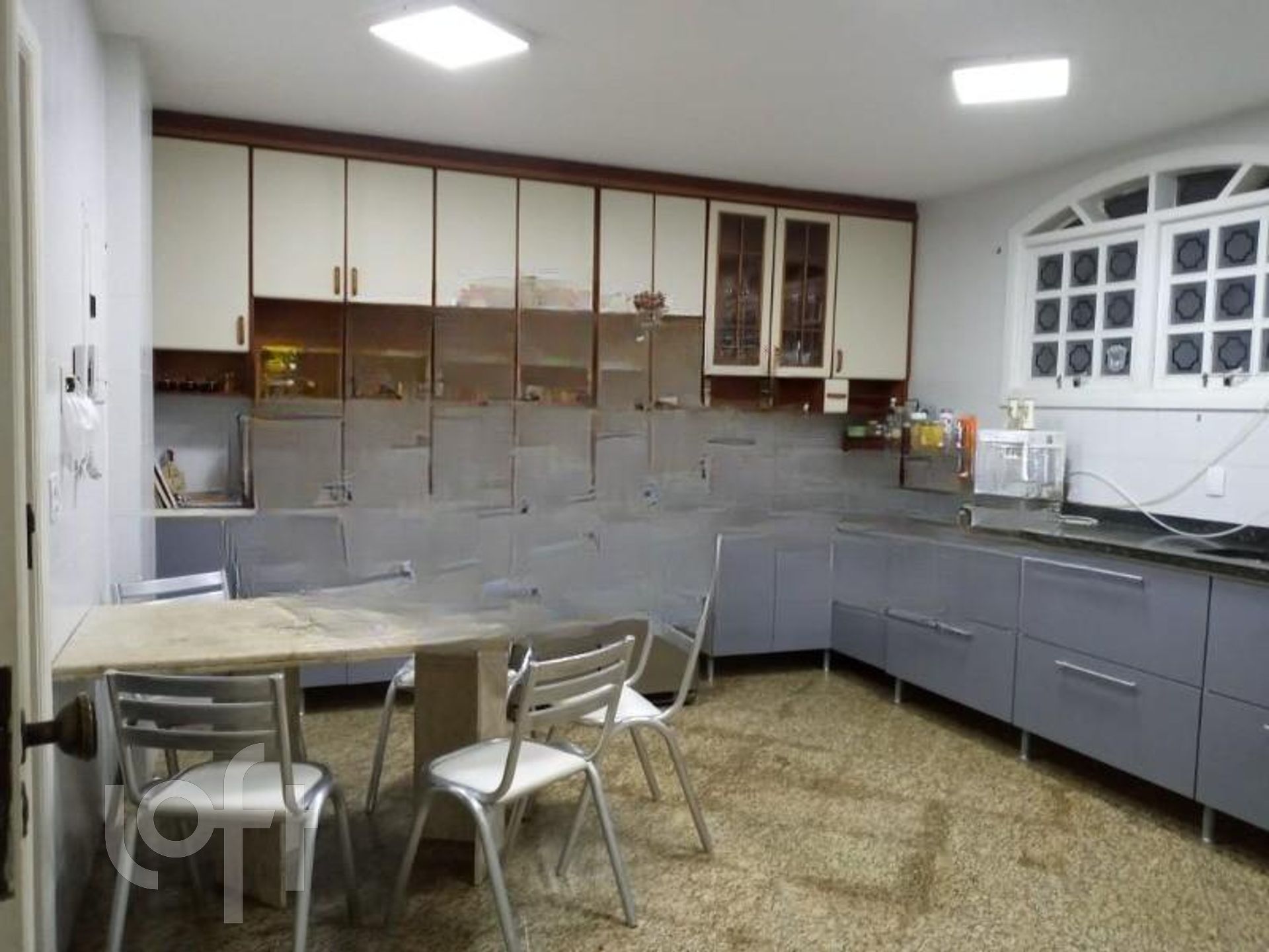 Casa à venda com 6 quartos, 500m² - Foto 3