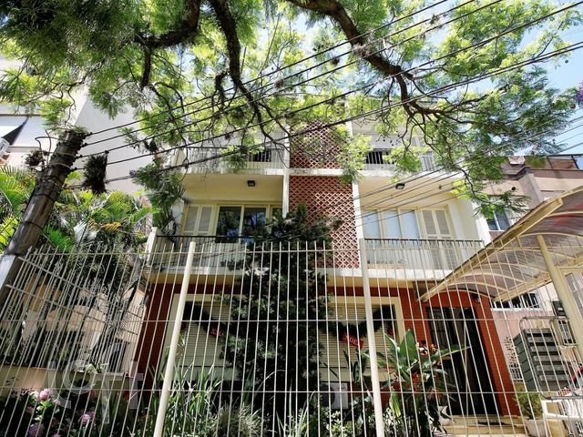 Apartamento com 101m², 3 dormitórios, Rio Branco em Porto Alegre