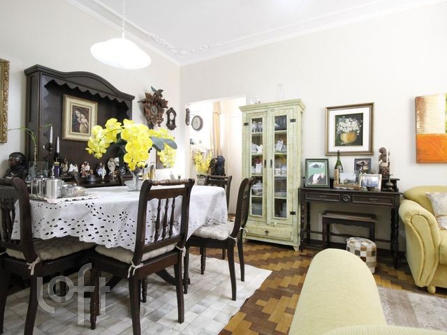 Apartamento com 101m², 3 dormitórios, Rio Branco em Porto Alegre