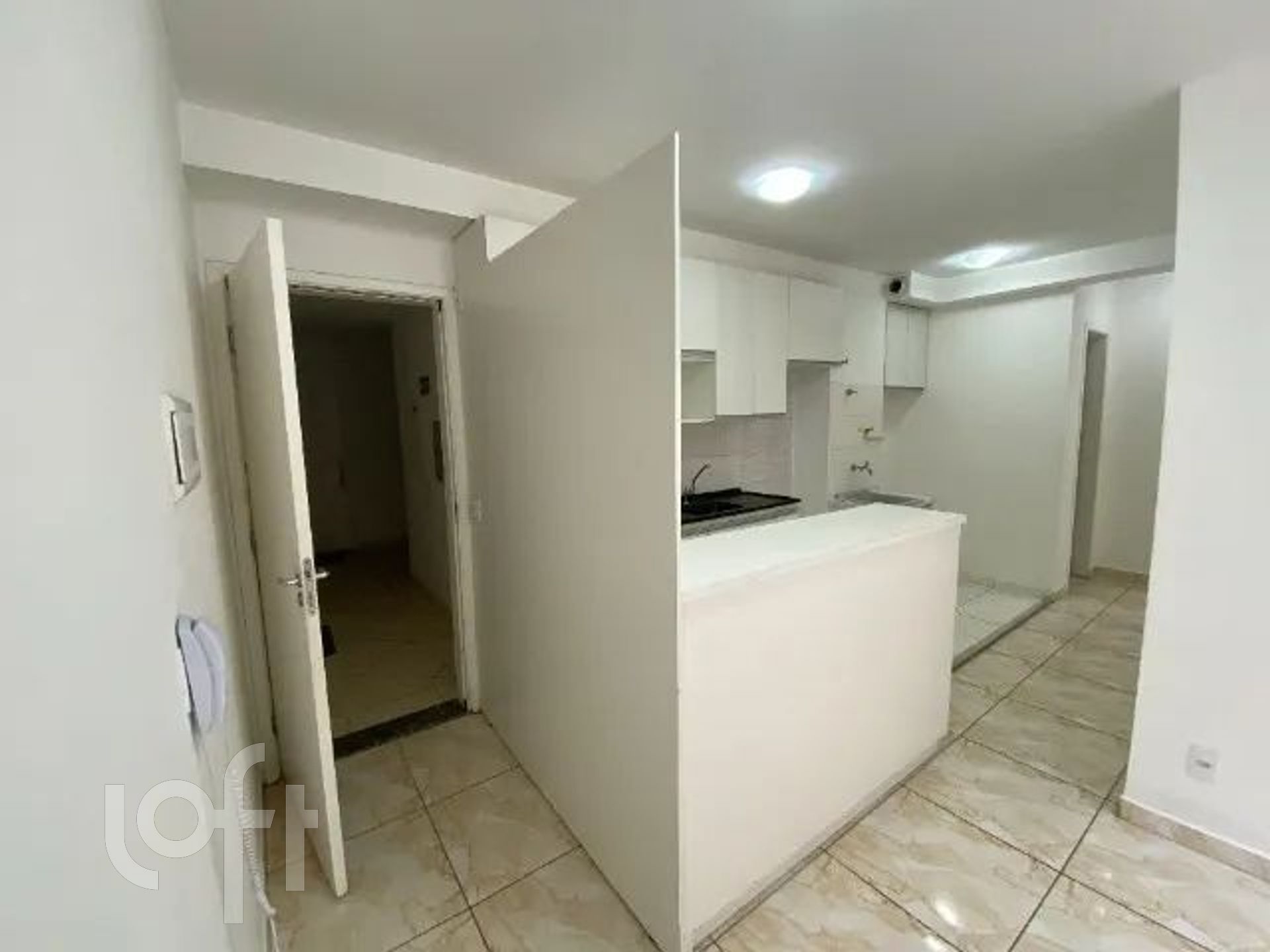 Apartamento à venda com 2 quartos, 40m² - Foto 3