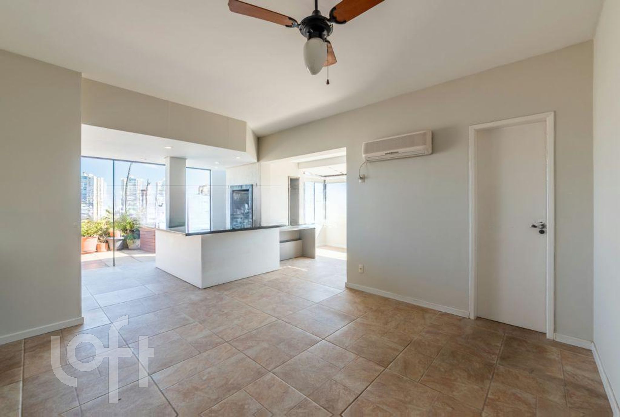 Apartamento com 156m², 2 dormitórios, 1 suíte, 2 vagas, Cristo Redentor em Porto Alegre