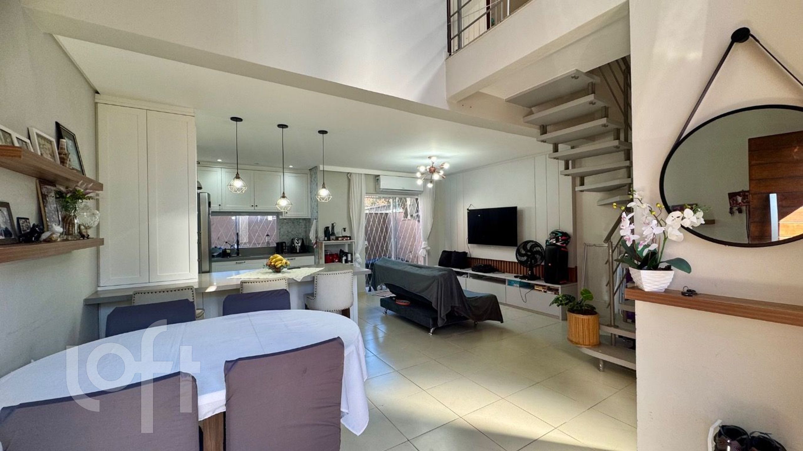 Casa Residencial com 120m², 3 quartos, 1 suíte, 2 garagens, no bairro Vargem Grande em Florianópolis