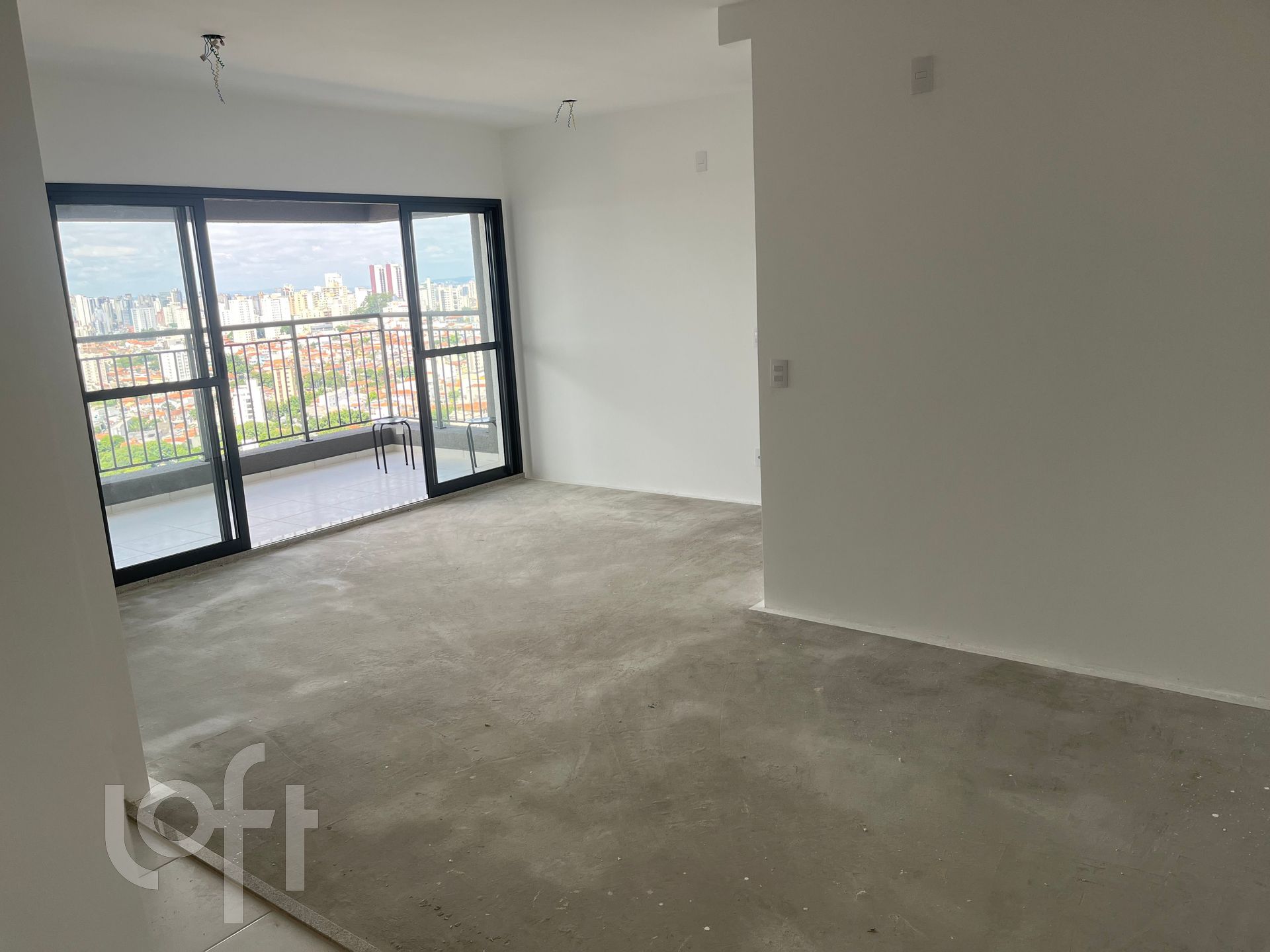 Apartamento à venda com 2 quartos, 79m² - Foto 1