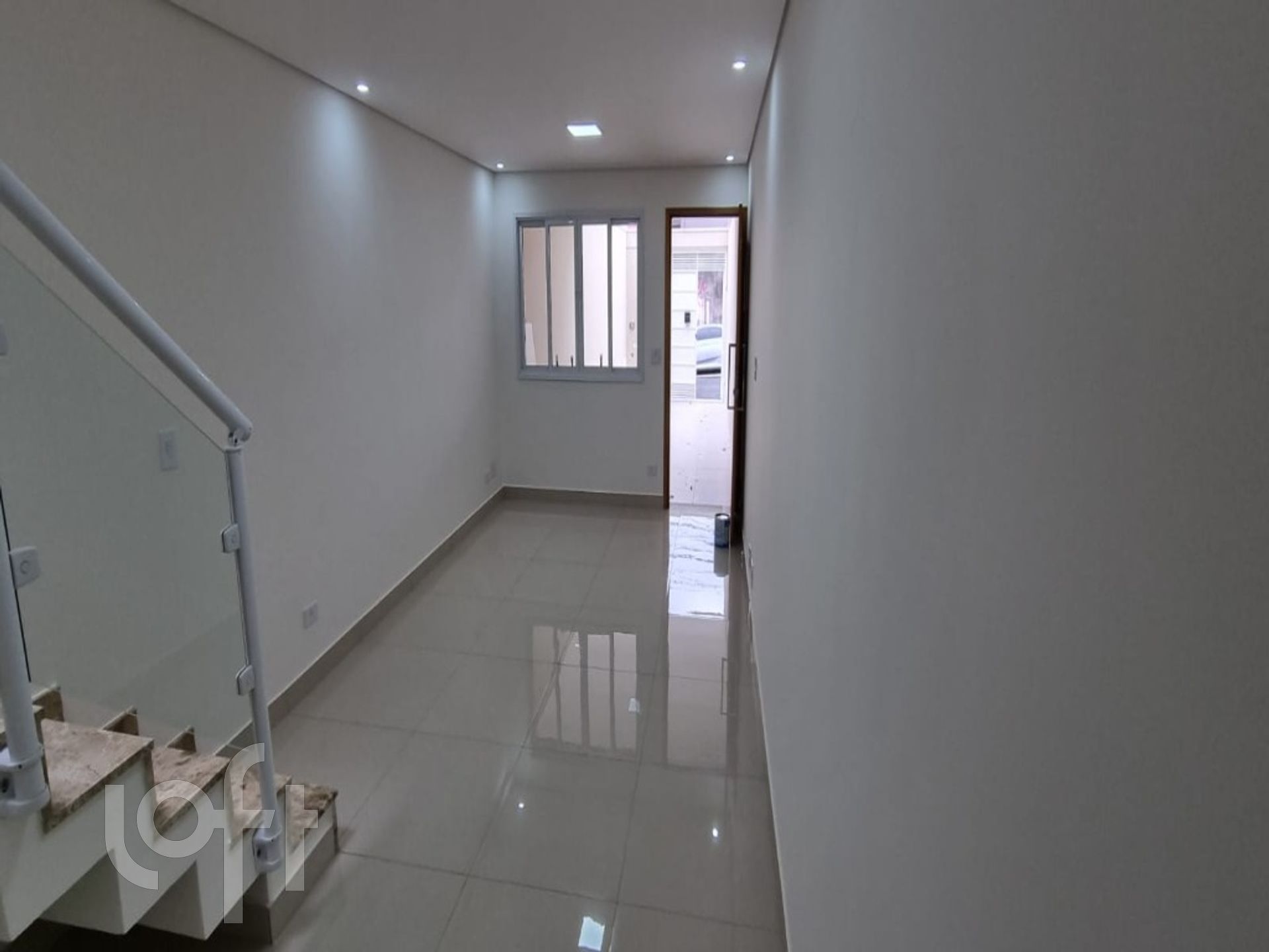 Casa à venda com 3 quartos, 130m² - Foto 1