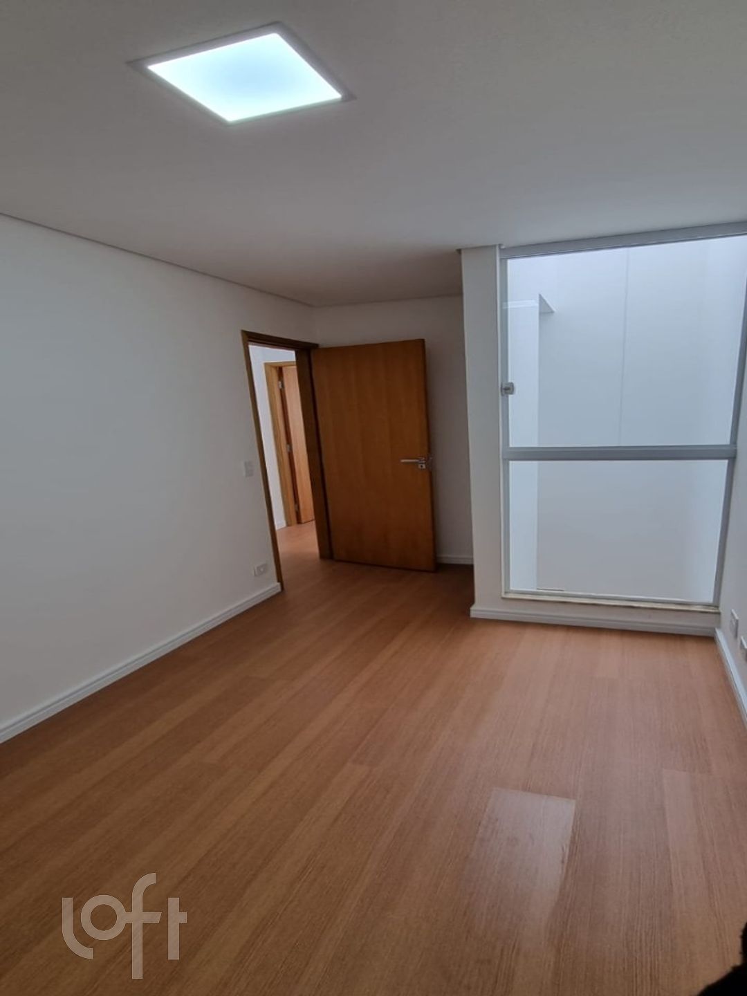 Casa à venda com 3 quartos, 130m² - Foto 2