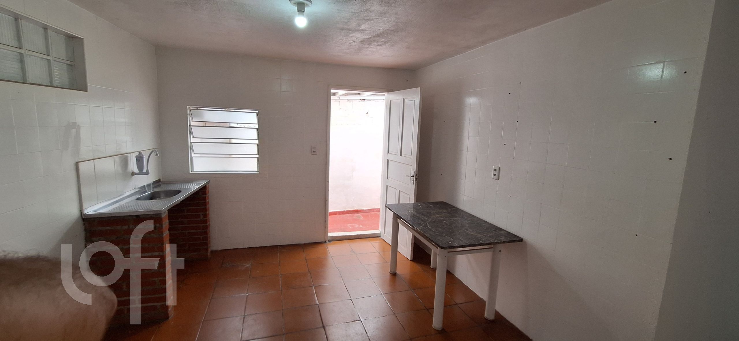 Casa à venda com 4 quartos, 90m² - Foto 4