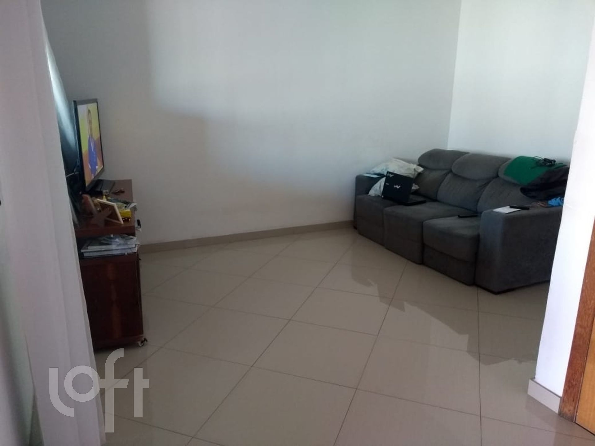 Casa à venda com 3 quartos, 278m² - Foto 2