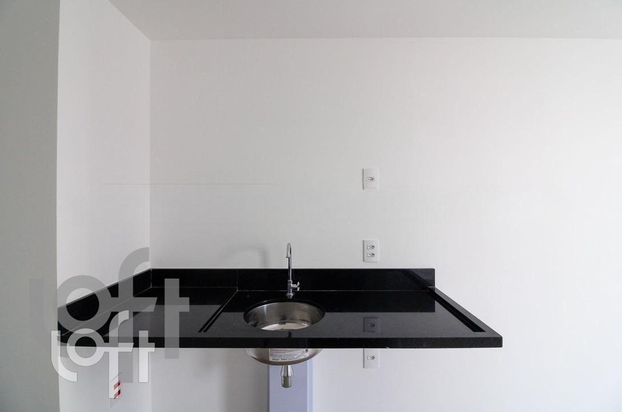 Apartamento à venda com 1 quarto, 28m² - Foto 13