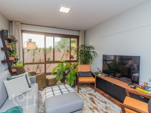 Apartamento com 114m², 4 dormitórios, 1 vaga, Petrópolis em Porto Alegre