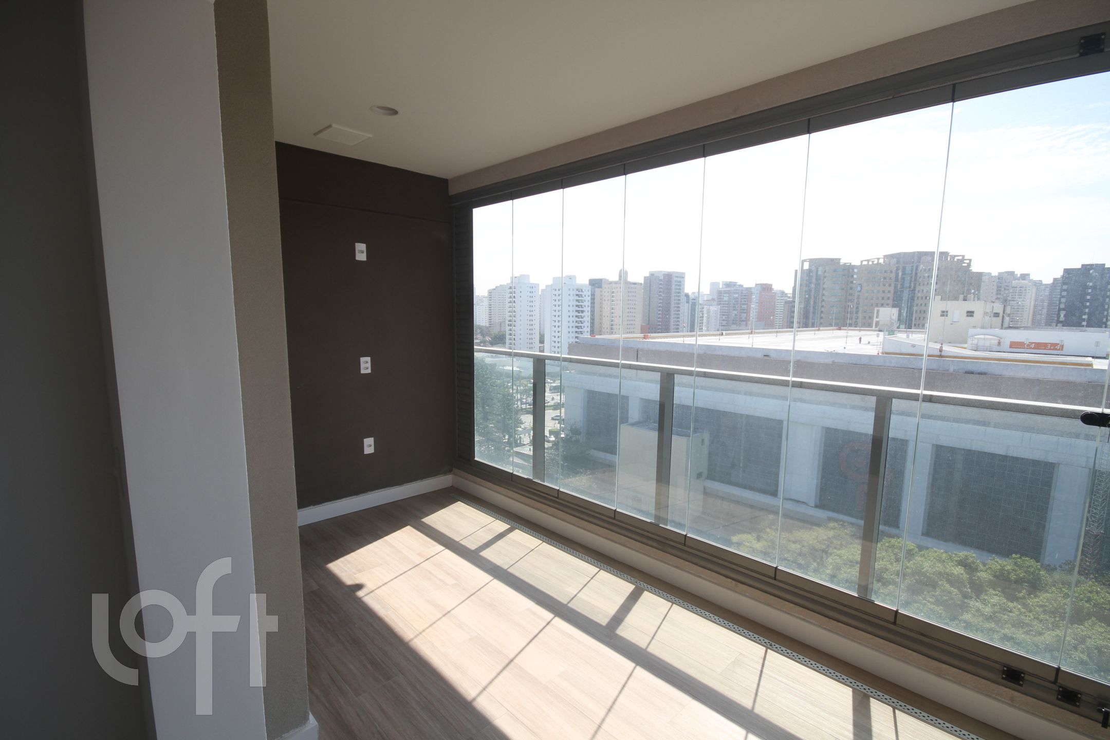 Apartamento à venda com 2 quartos, 64m² - Foto 3