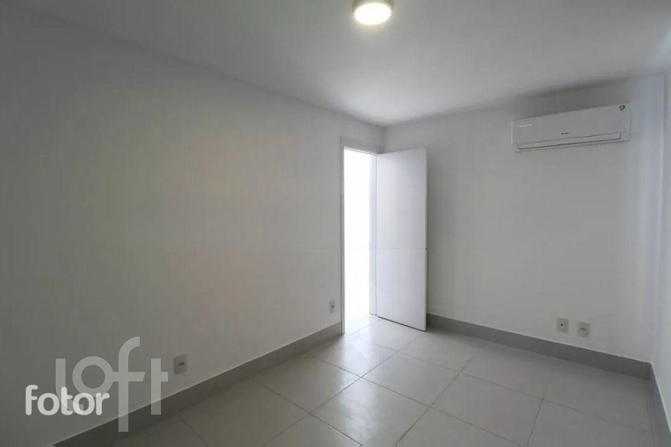 Apartamento à venda com 3 quartos, 165m² - Foto 17