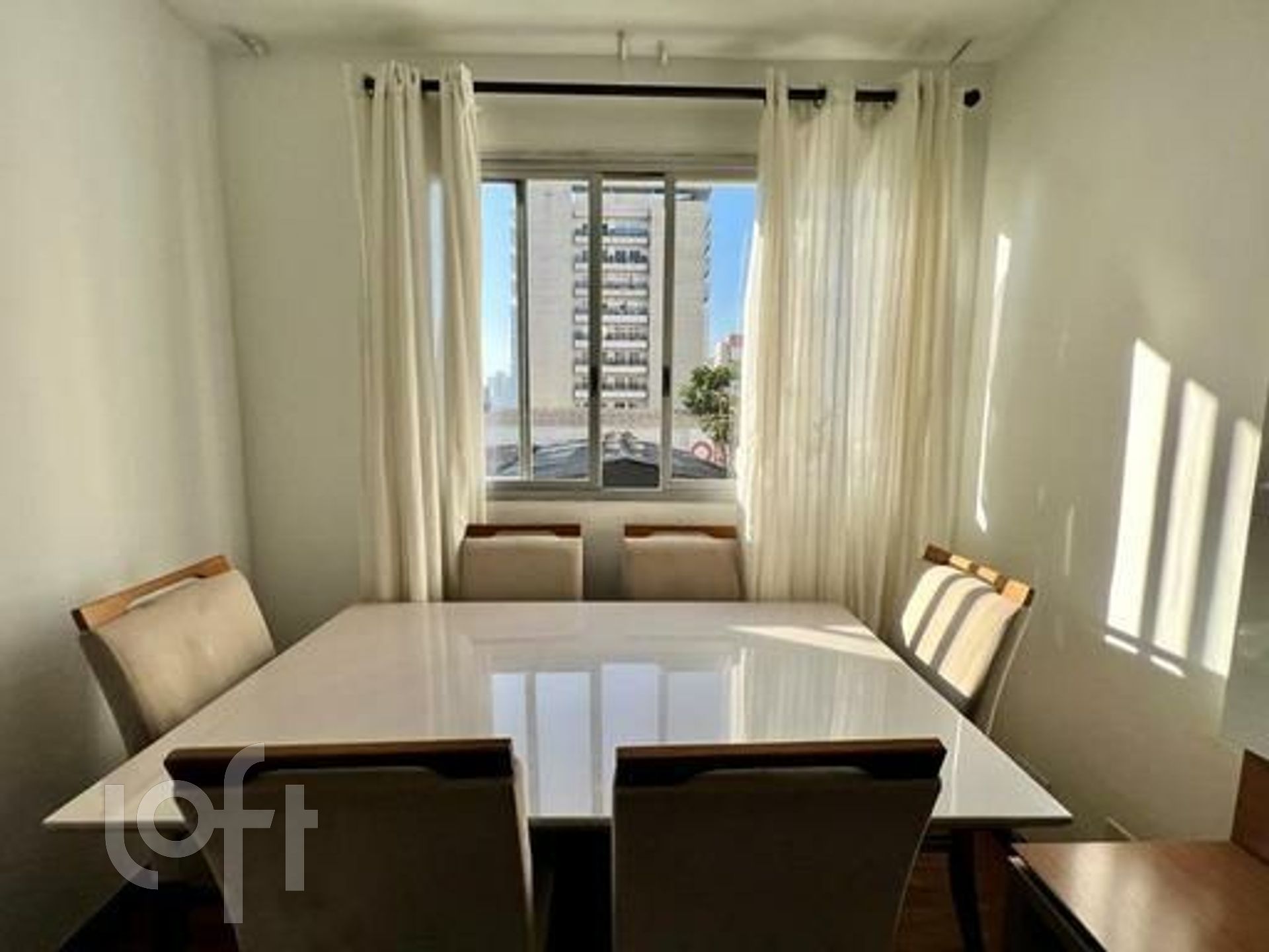 Apartamento à venda com 3 quartos, 70m² - Foto 2