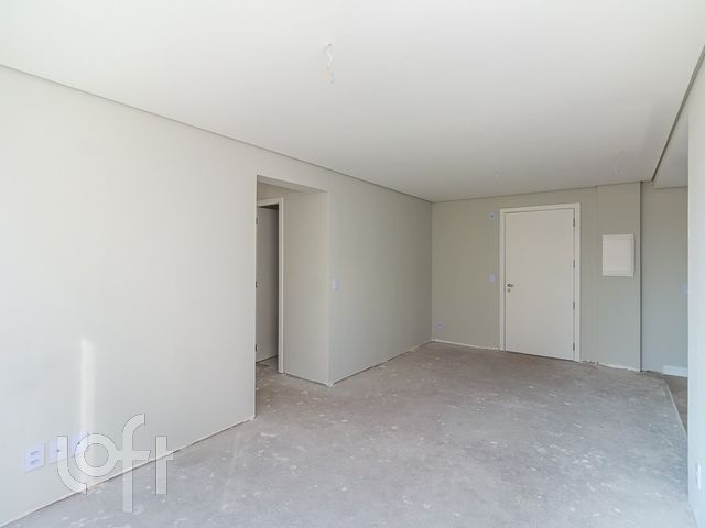 Apartamento com 84m², 3 dormitórios, 1 suíte, 2 vagas, Jardim Europa em Porto Alegre