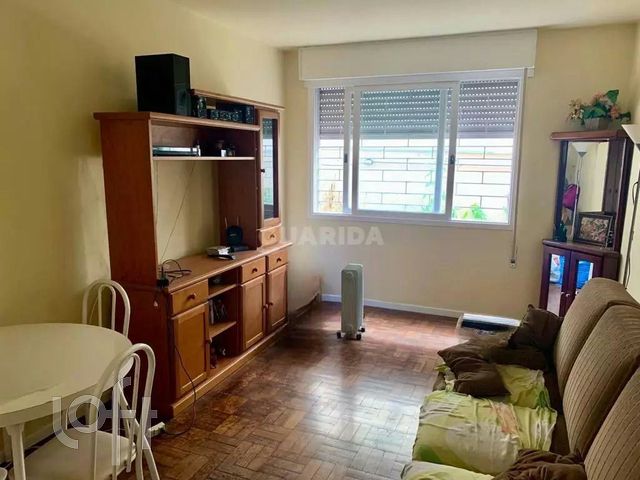 Apartamento com 80m², 2 dormitórios, 2 vagas, Petrópolis em Porto Alegre
