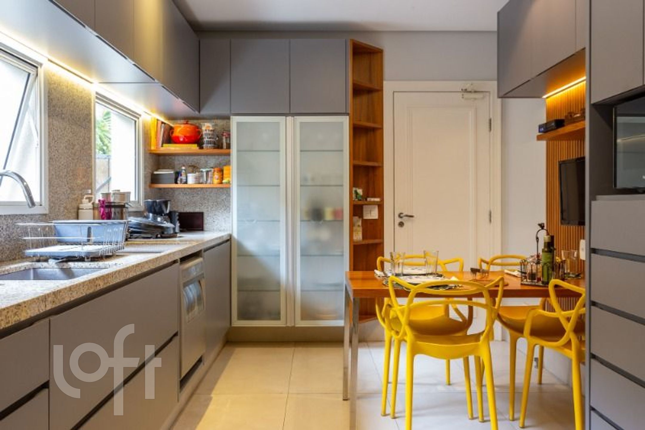 Casa de Condomínio à venda com 3 quartos, 350m² - Foto 14