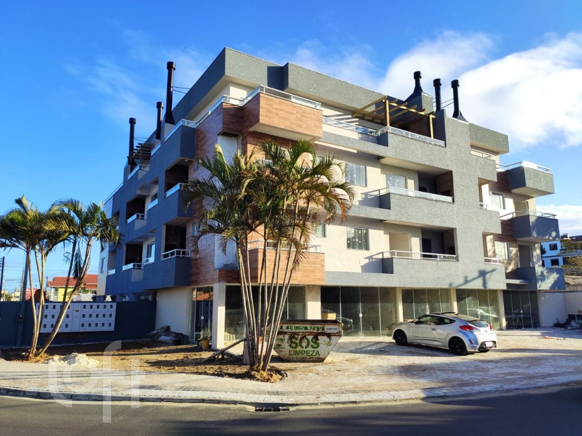 Apartamento à venda em Ingleses com 70 m², 2 quartos, 1 suíte