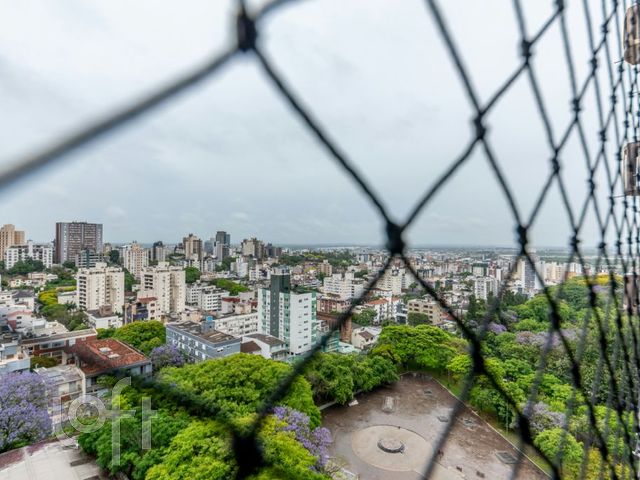 Apartamento com 106m², 3 dormitórios, 1 suíte, 2 vagas, Higienópolis em Porto Alegre