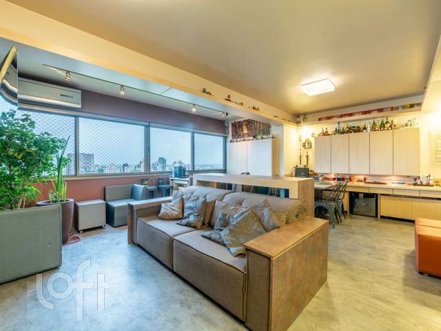 Apartamento com 106m², 3 dormitórios, 1 suíte, 2 vagas, Higienópolis em Porto Alegre