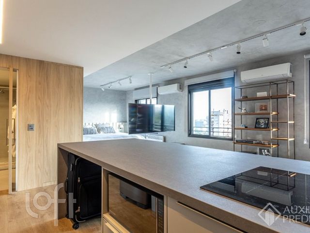 Apartamento com 43m², 1 dormitório, 1 vaga, Auxiliadora em Porto Alegre
