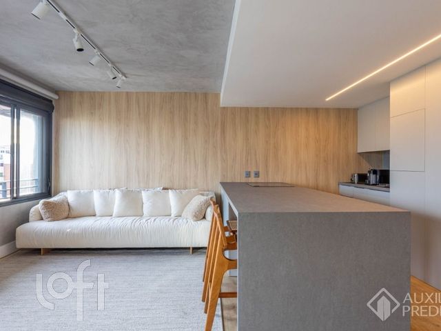 Apartamento com 43m², 1 dormitório, 1 vaga, Auxiliadora em Porto Alegre