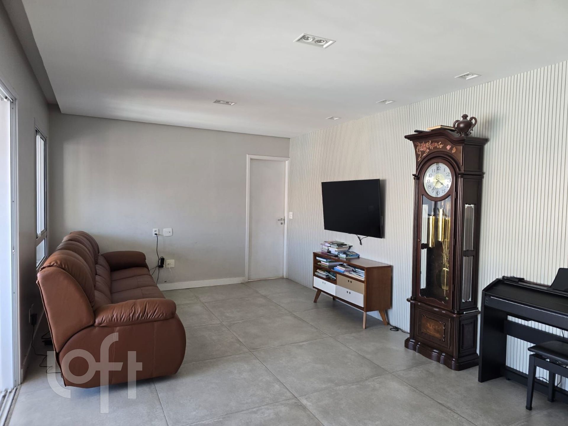 Apartamento à venda em Água Branca com 128 m², 3 q