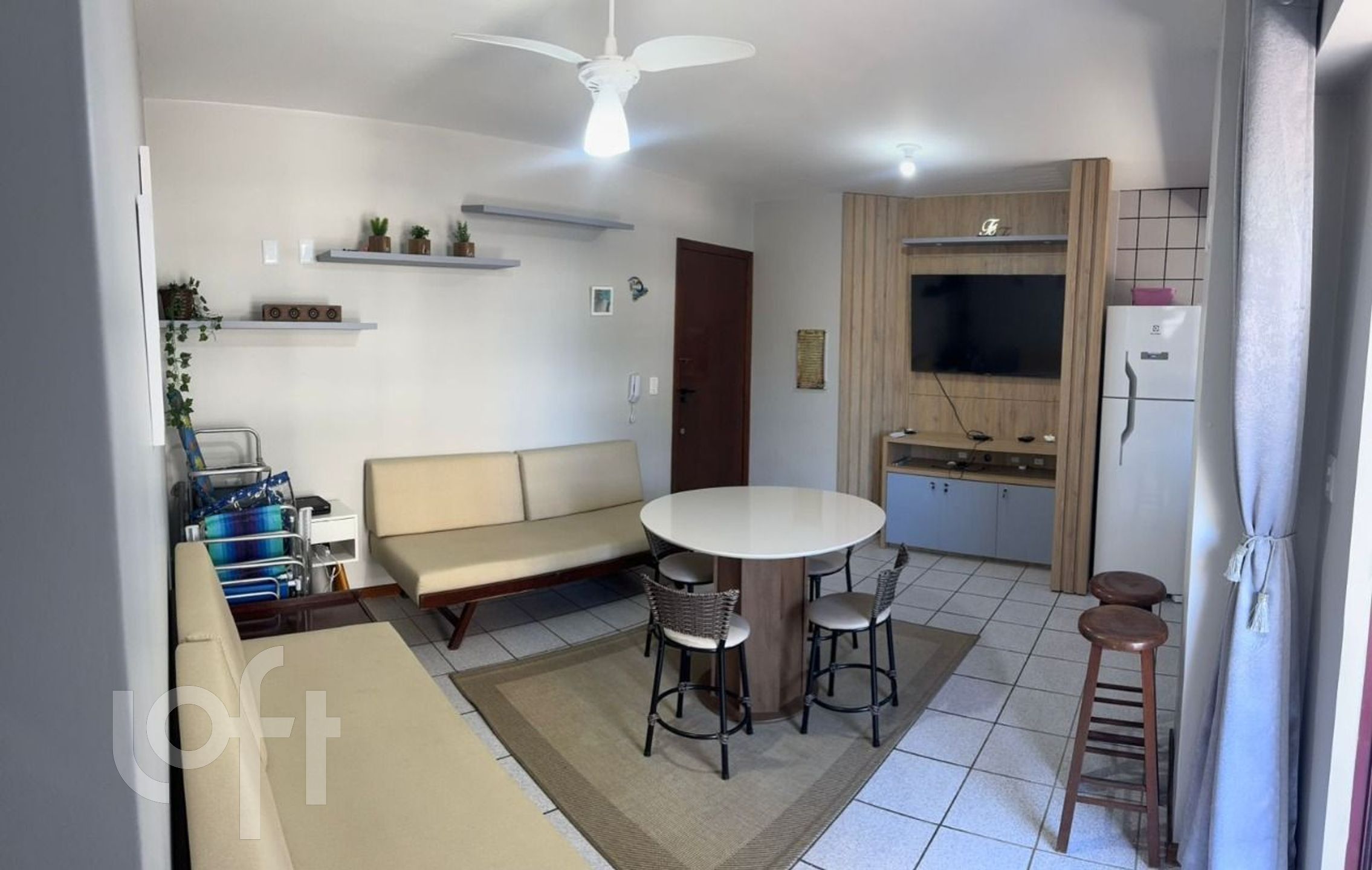 Apartamentos com 43m², 1 quarto, 1 garagem, no bairro Canasvieiras em Florianópolis