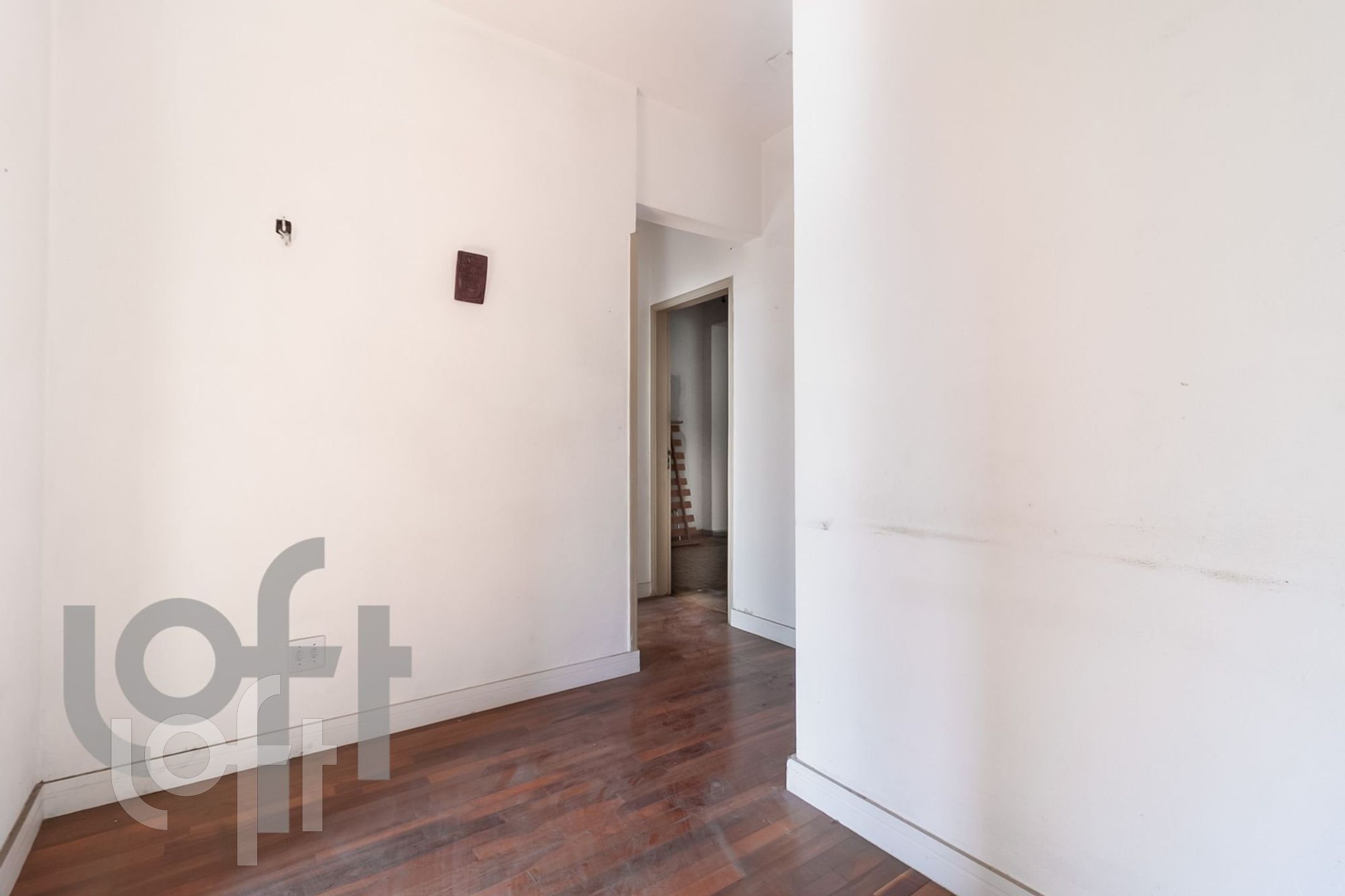 Apartamento à venda com 2 quartos, 82m² - Foto 2