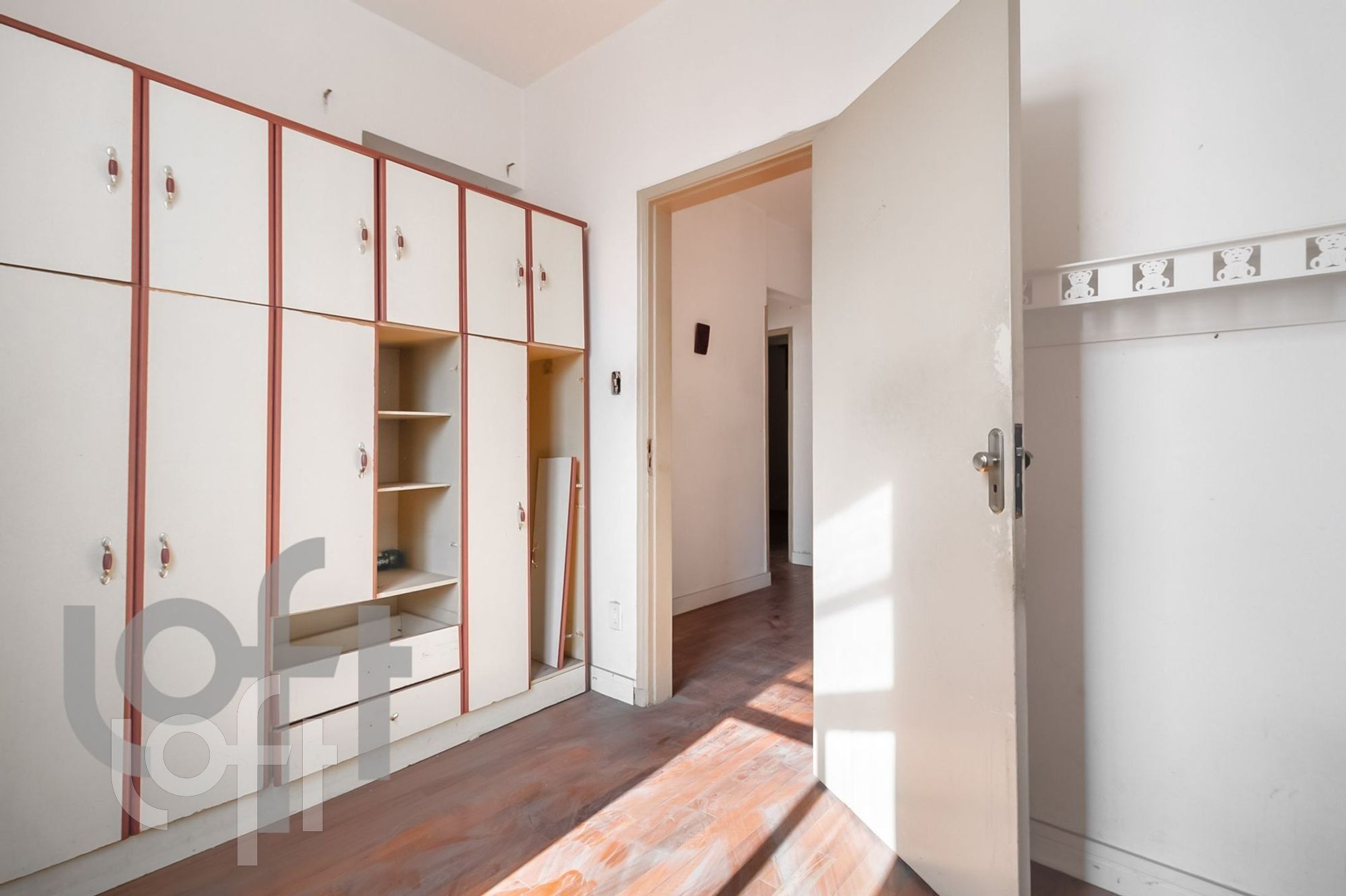 Apartamento à venda com 2 quartos, 82m² - Foto 3