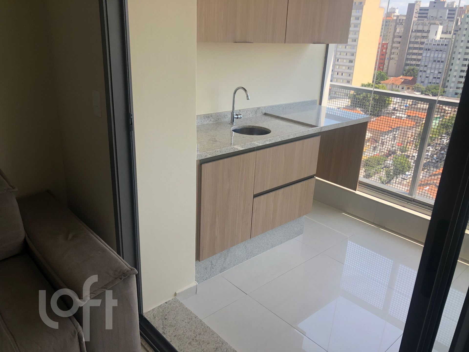 Apartamento à venda com 1 quarto, 50m² - Foto 2