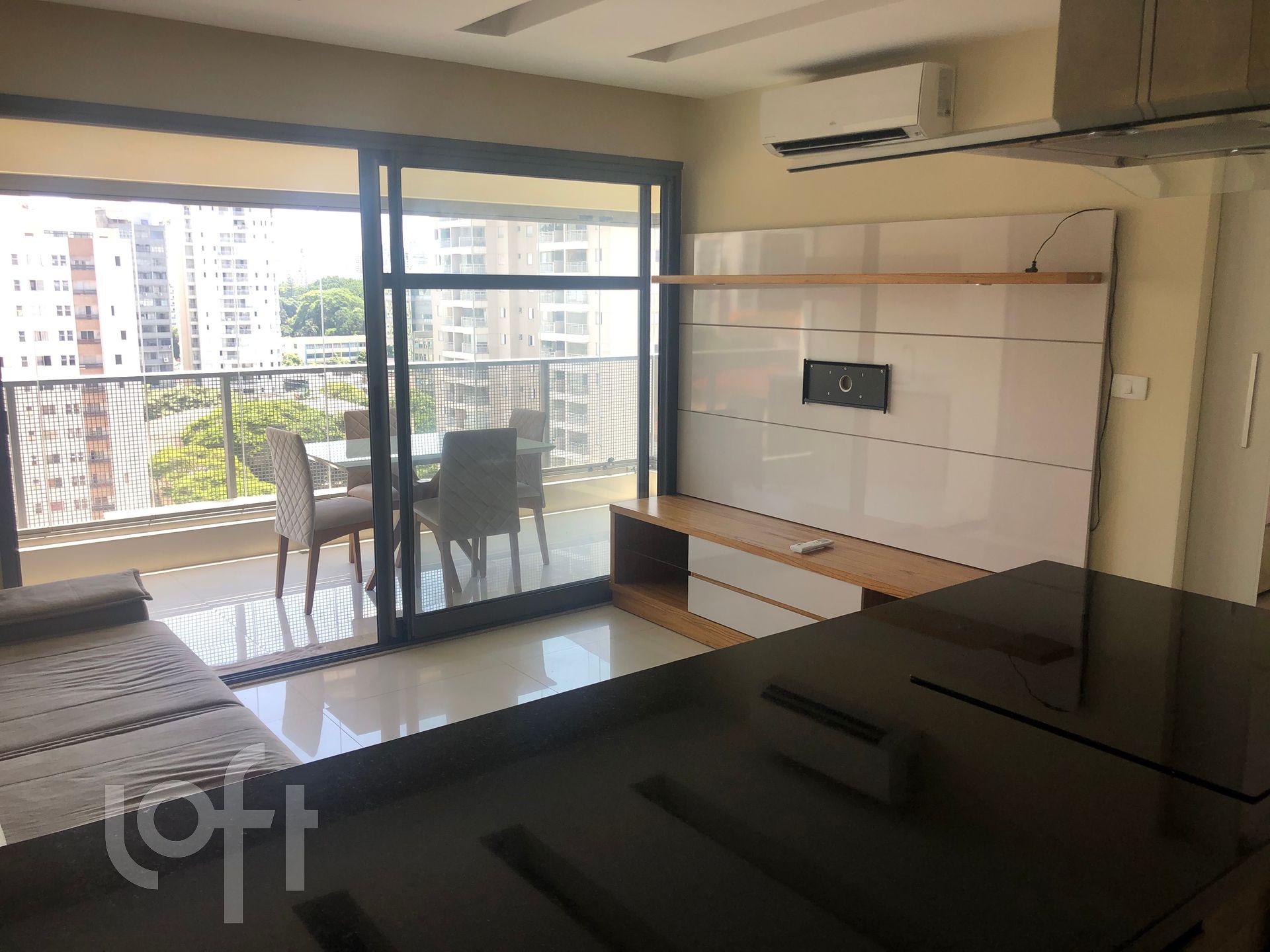 Apartamento à venda com 1 quarto, 50m² - Foto 3