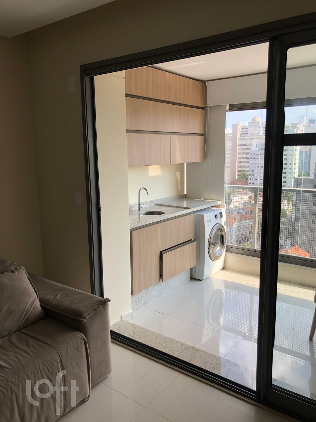 Apartamento à venda com 1 quarto, 50m² - Foto 1